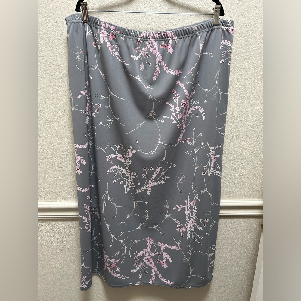 New York City Design Company maxi skirt grey pink and white 3x elastic waist